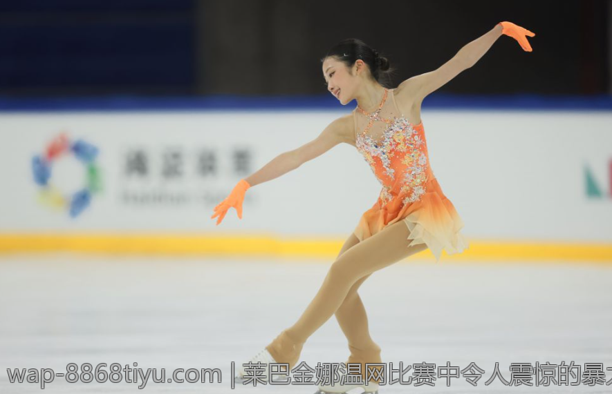 莱巴金娜温网比赛中令人震惊的暴力发球表现